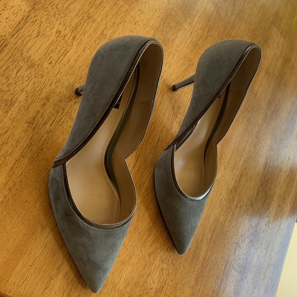 White House Black Market suede leather smoked pearl size 6.5 - Picture 2 of 10